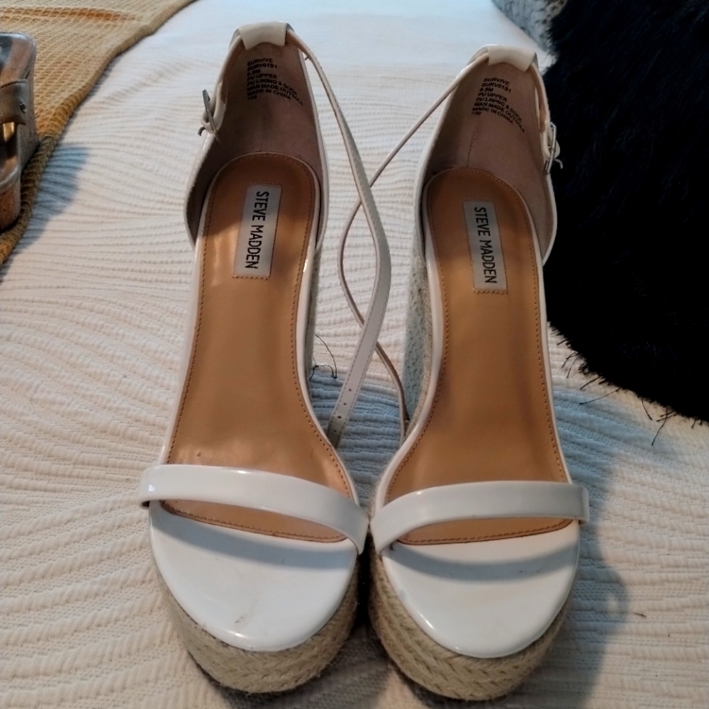 White wedges